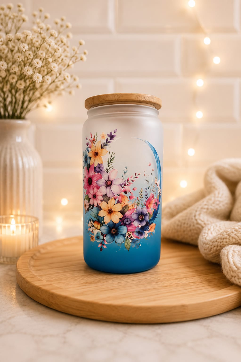 Ombré glass tumbler with bamboo lid and glass straw