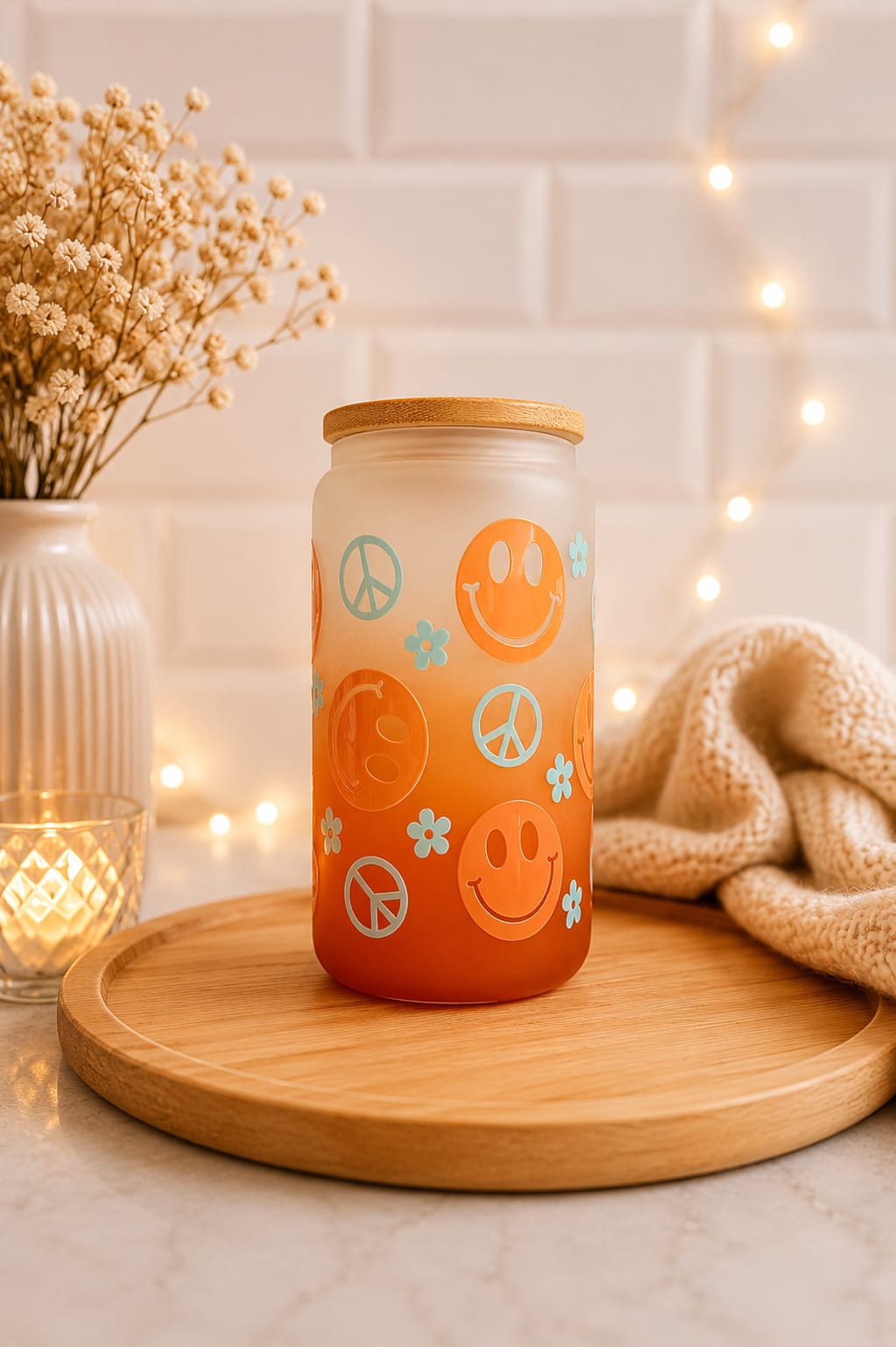 Ombré glass tumbler with bamboo lid and glass straw